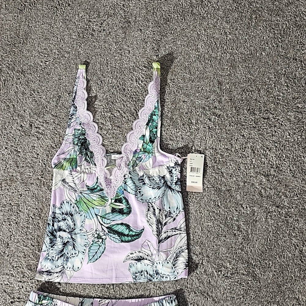 Floreated pajamas.